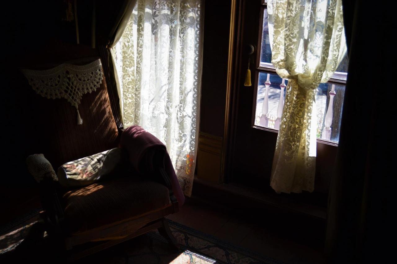 Carleton House Bed And Breakfast Bonham 外观 照片